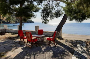 Σπίτι μπροστά στη θάλασσα